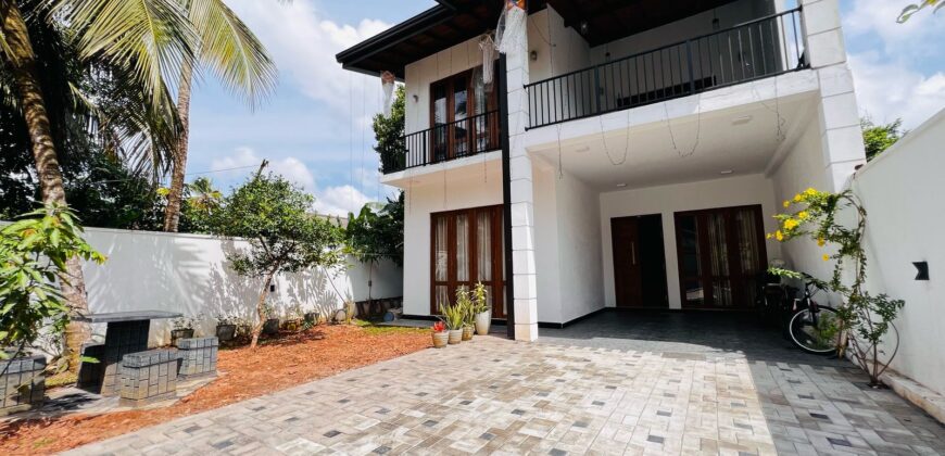 House for Sale – Athurugiriya
