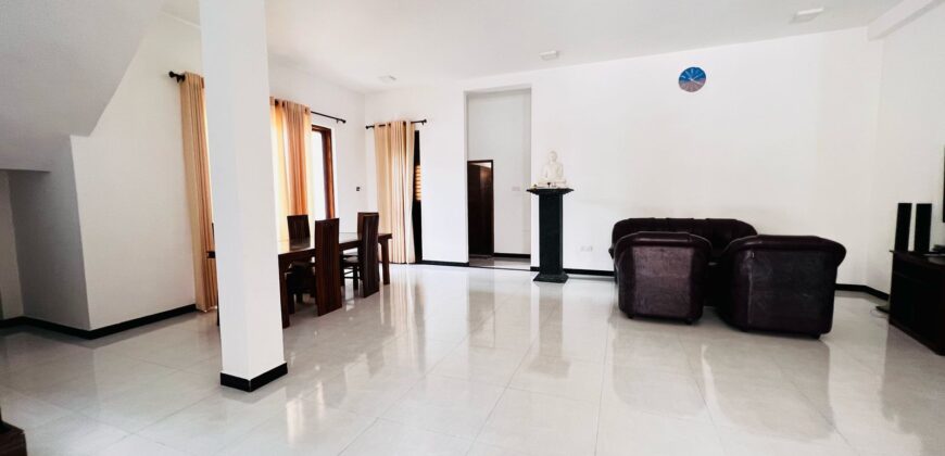 House for Sale – Athurugiriya