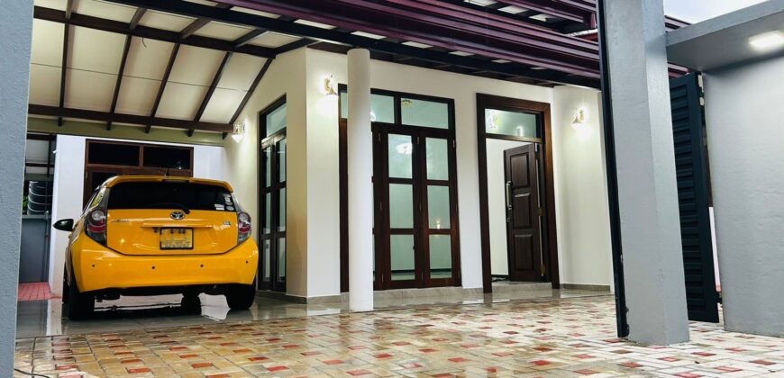 House for Sale – Athurugiriya