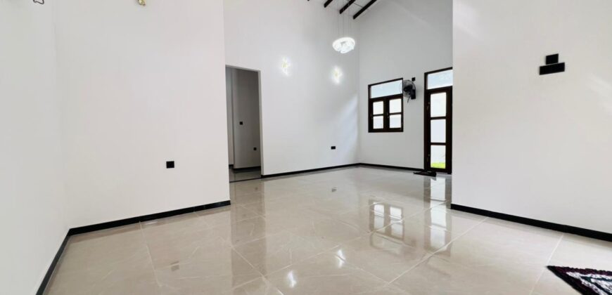 House for Sale – Athurugiriya