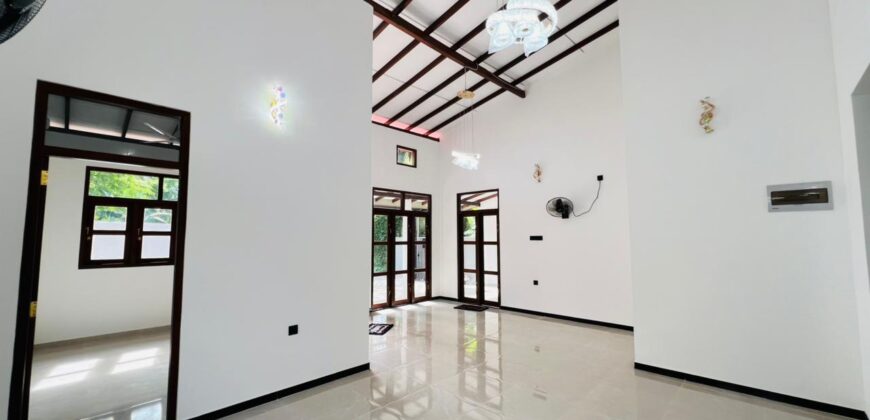 House for Sale – Athurugiriya