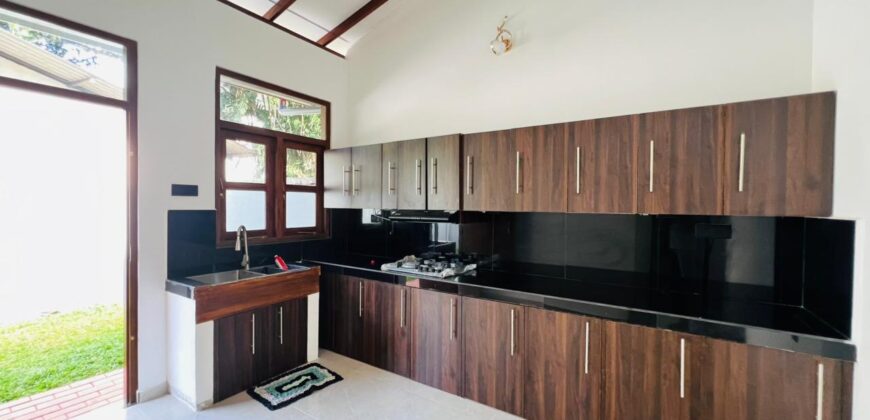 House for Sale – Athurugiriya