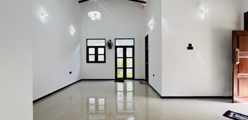 House for Sale – Athurugiriya