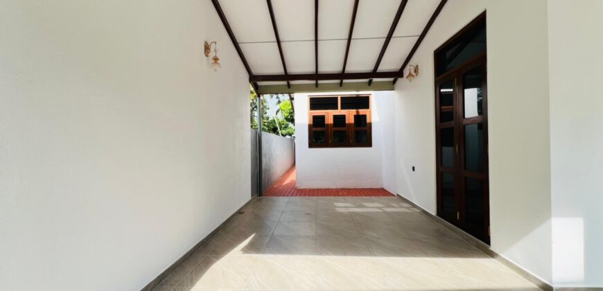 House for Sale – Athurugiriya
