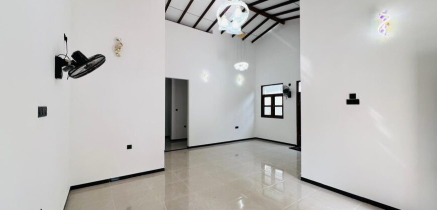 House for Sale – Athurugiriya