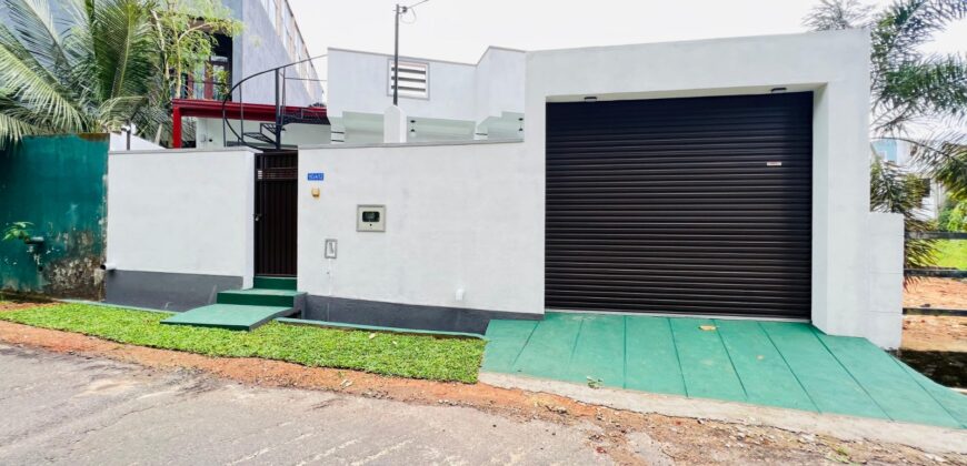 House for Sale – Athurugiriya