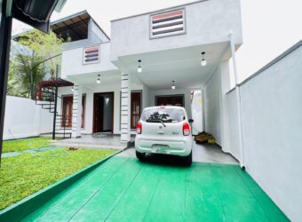 House for Sale – Athurugiriya