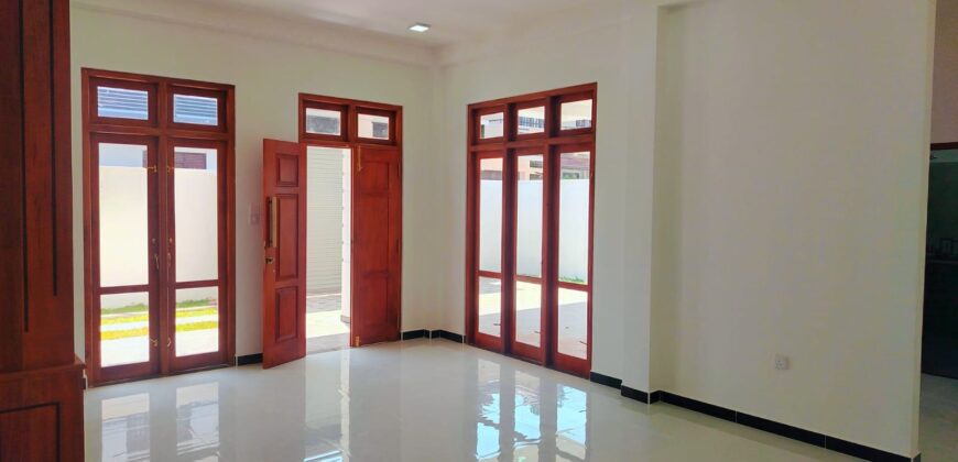 House for Sale – Maththegoda